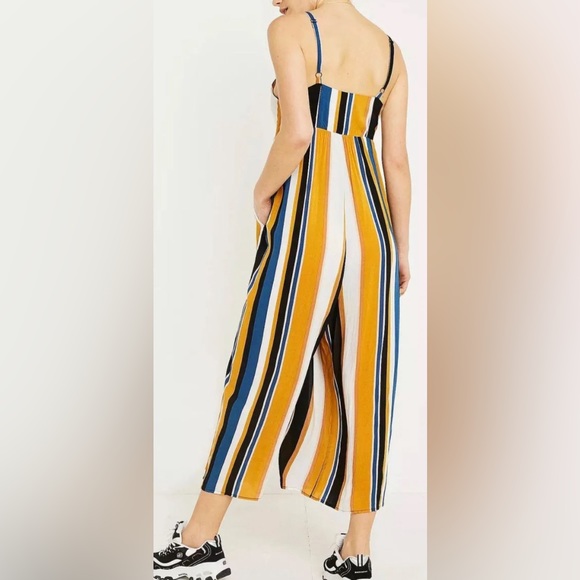 Urban Outfitters Tootsie Button-Down Cropped Jumpsuit - Picture 5 of 11